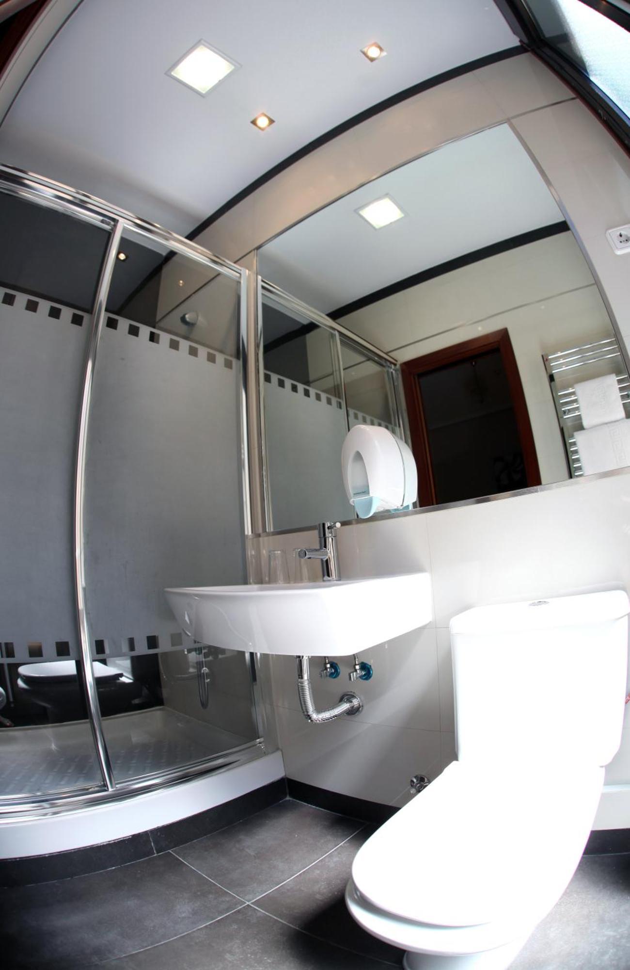 Guest house Atocha Almudena Martin 2*